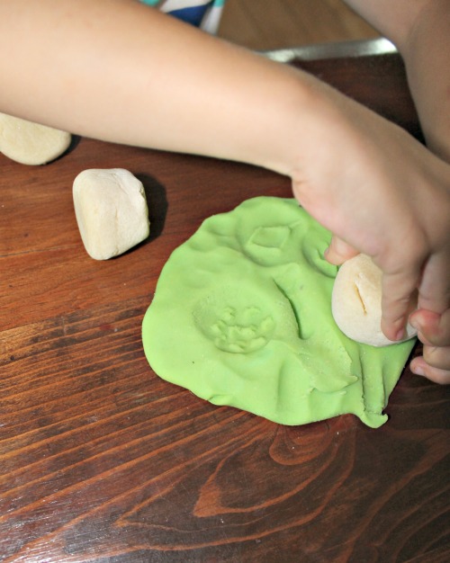 how we learn, playdough stamps