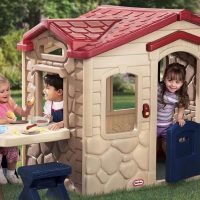 Little Tikes Picnic on the Patio Playhouse